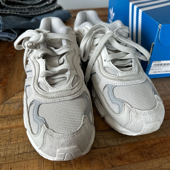 Adidas Temper Run Sneakers - Picture 2 of 6